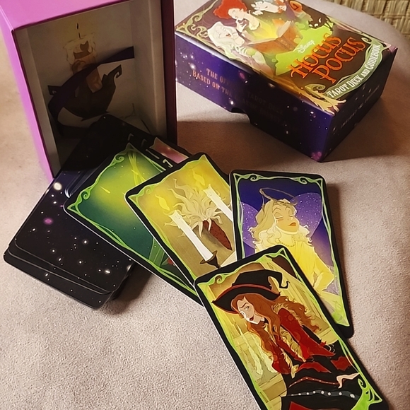 Hocus Pocus Themed Tarot Deck - Picture 3 of 3